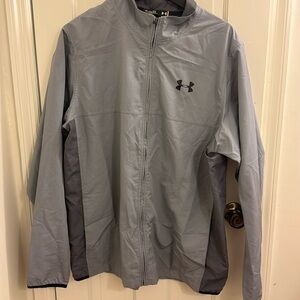 Under armor light weight jacket  size extra large
